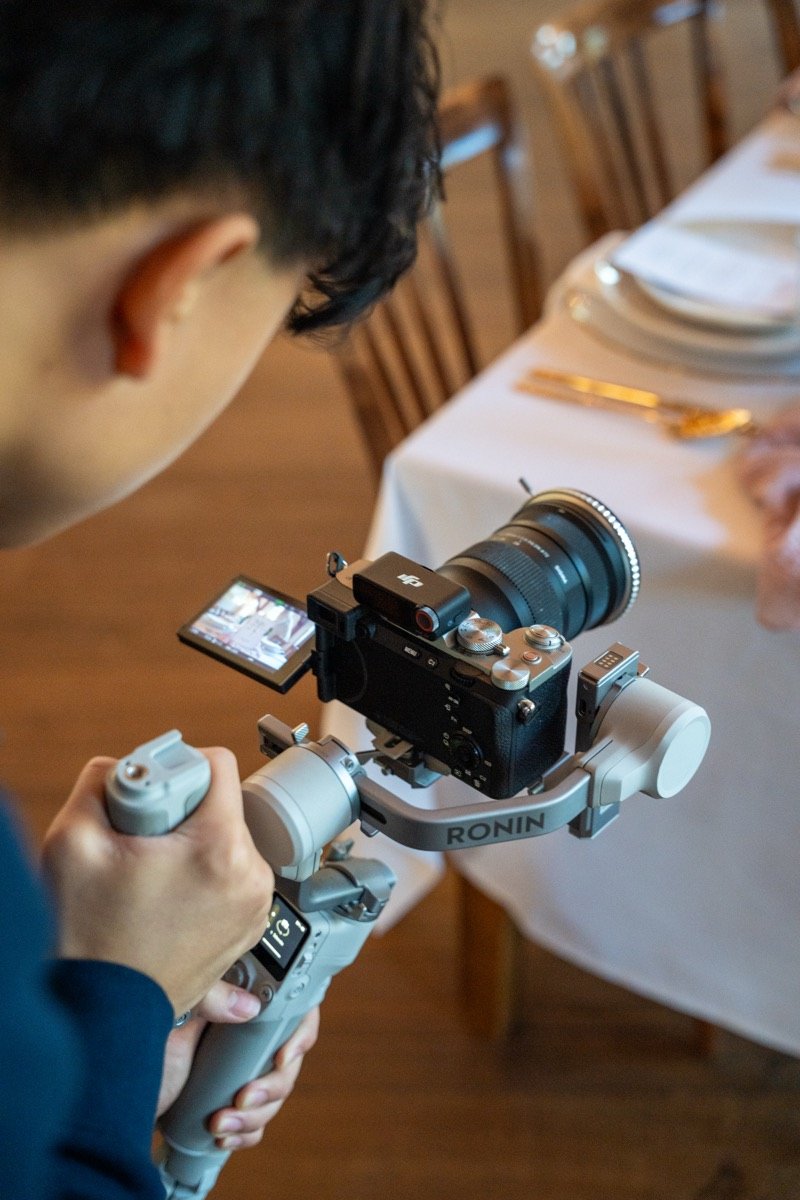 Gimbal-stabilisierte Kamera im Einsatz